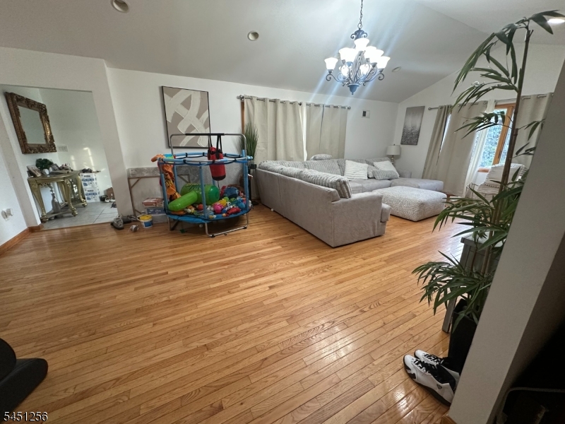 19 Borrego Dr