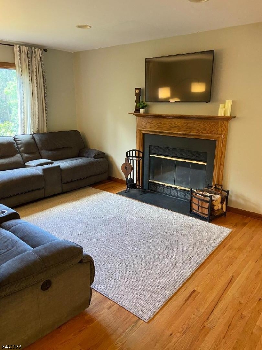 39 Radcliffe Dr