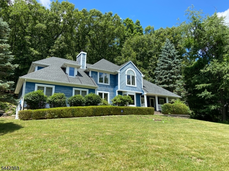 39 Radcliffe Dr