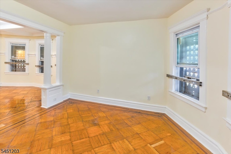 31 Voorhees St