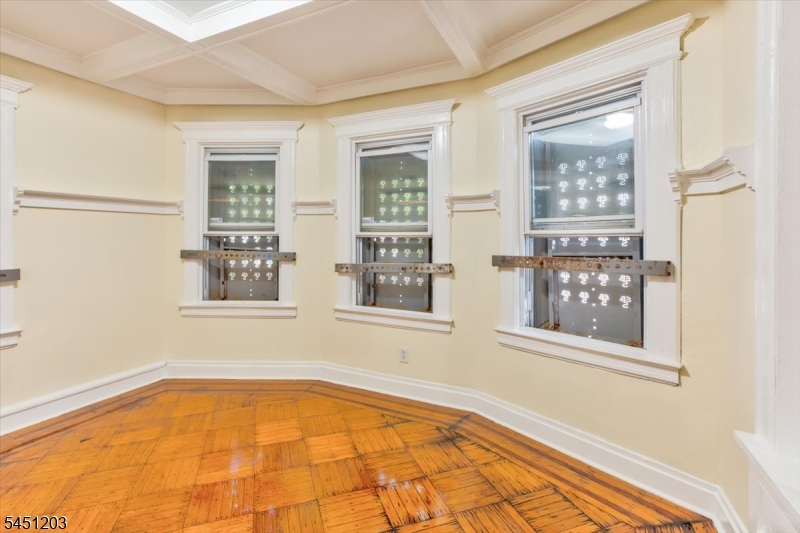 31 Voorhees St