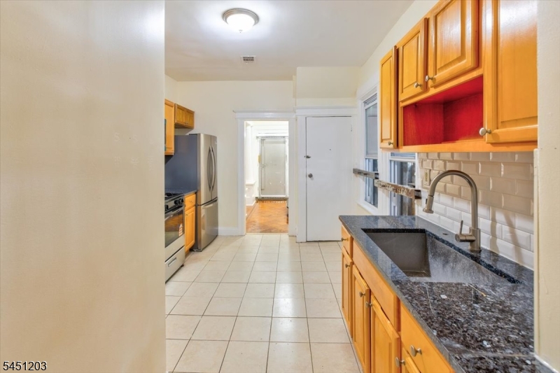 31 Voorhees St