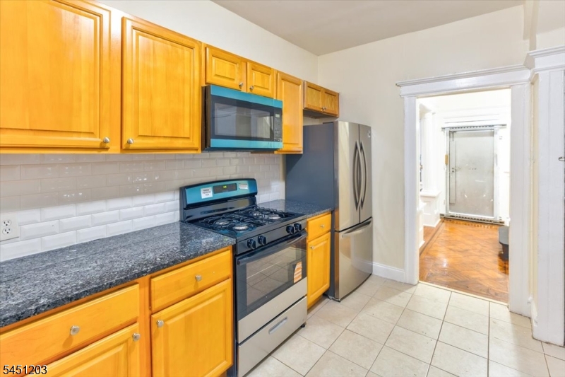 31 Voorhees St