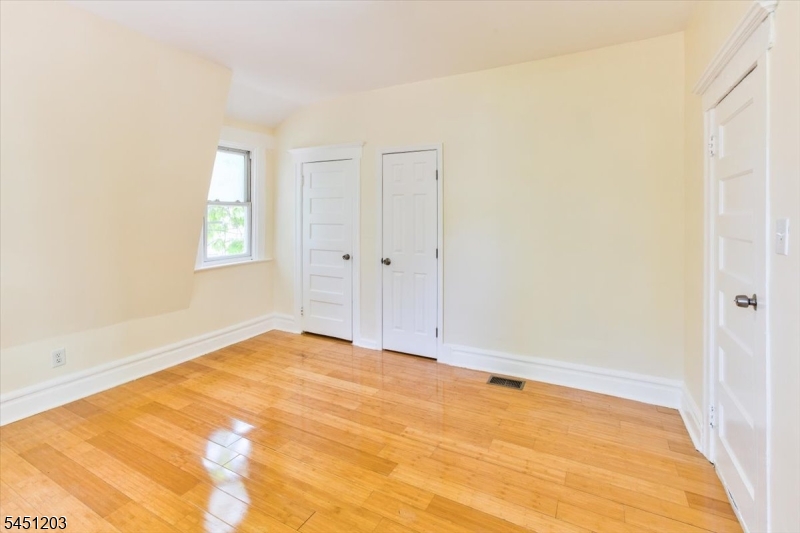 31 Voorhees St
