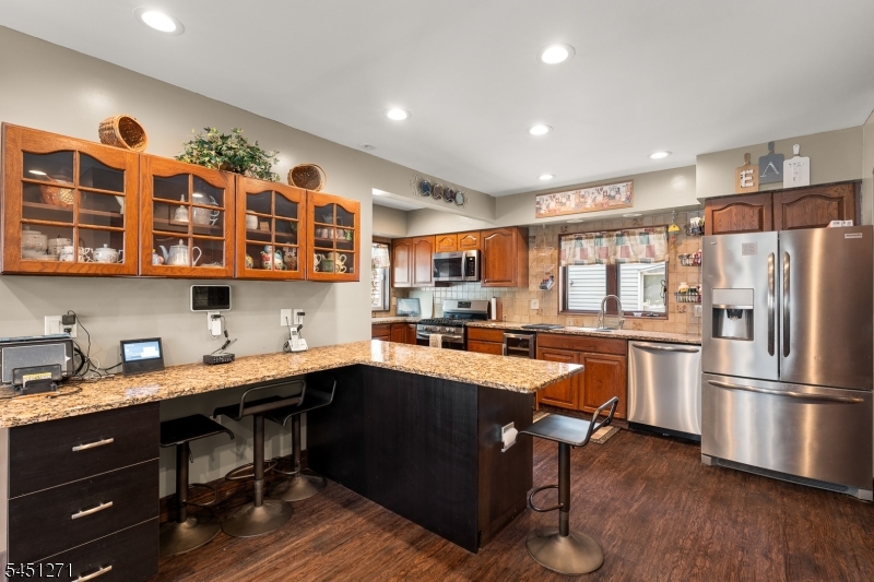 125 Stevens Ave