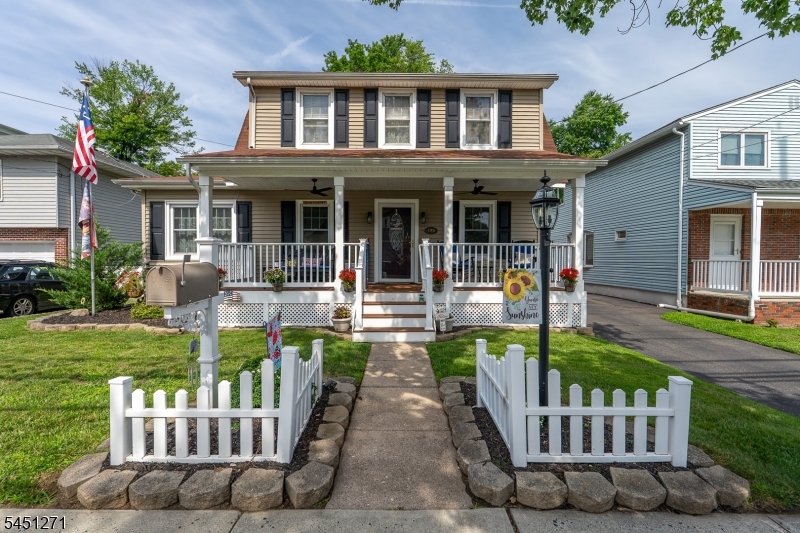 125 Stevens Ave