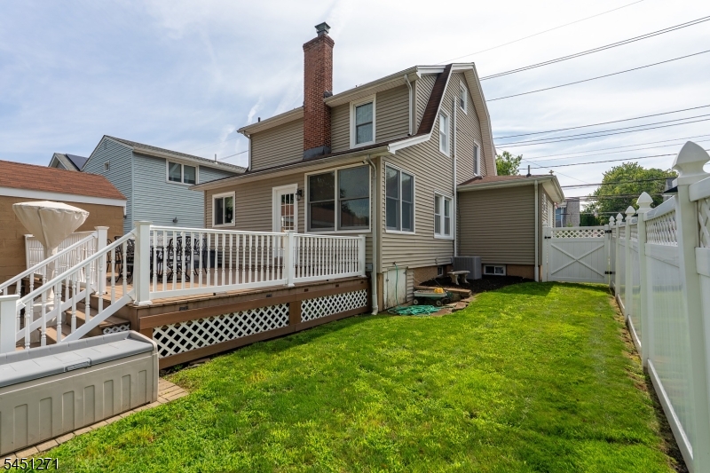 125 Stevens Ave