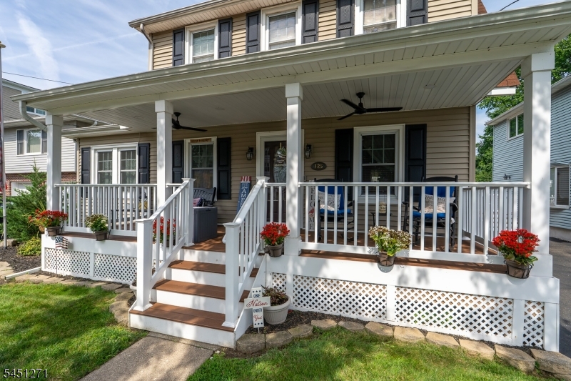 125 Stevens Ave