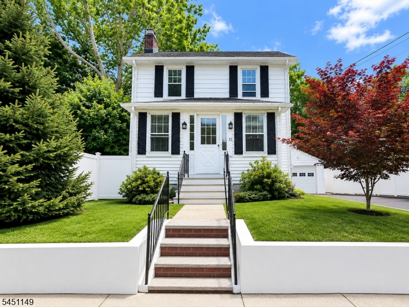 11 Van Dyke Pl