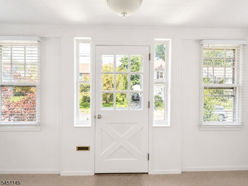 11 Van Dyke Pl