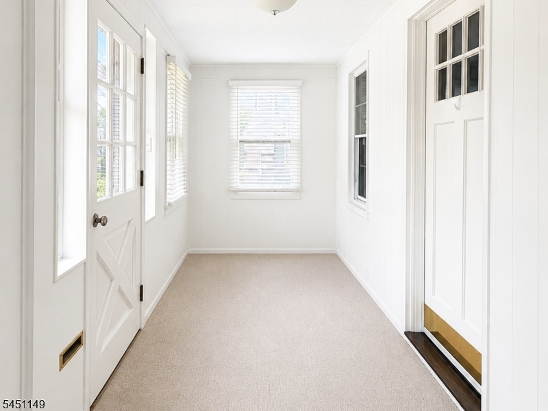 11 Van Dyke Pl