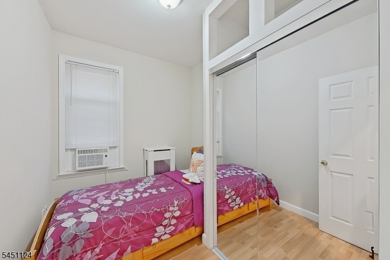 402 Davis Ave