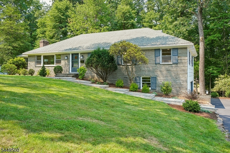 50 STONERIDGE ROAD