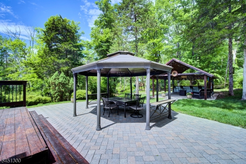 16 Ramshorn Rd