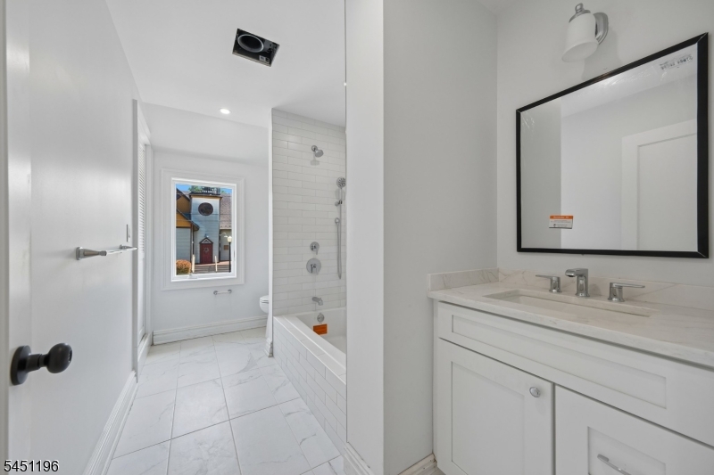 63 Port Colden Rd #1
