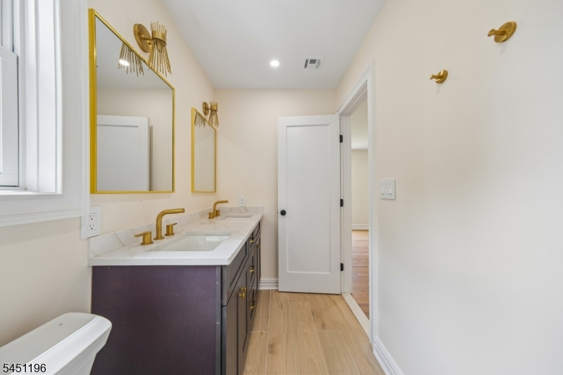 63 Port Colden Rd #1