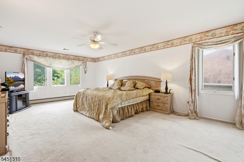 37 Continental Rd