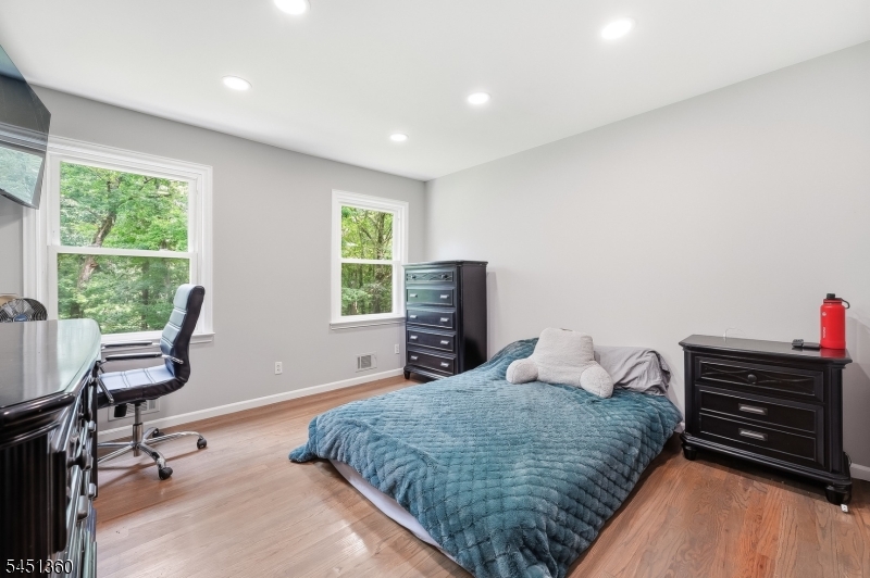 75 Waterloo Rd