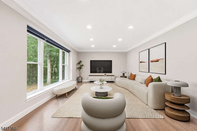 75 Waterloo Rd
