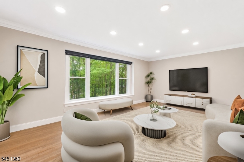 75 Waterloo Rd