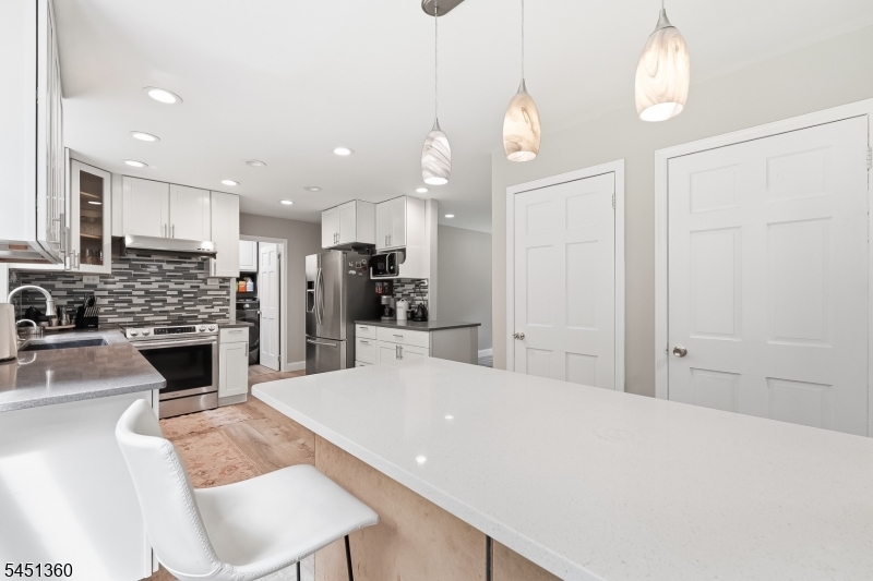 75 Waterloo Rd