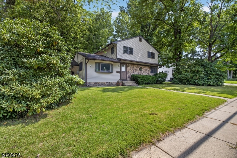 701 W Park Ave