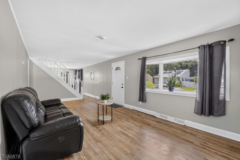 701 W Park Ave