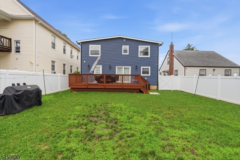 1305 E Henry St
