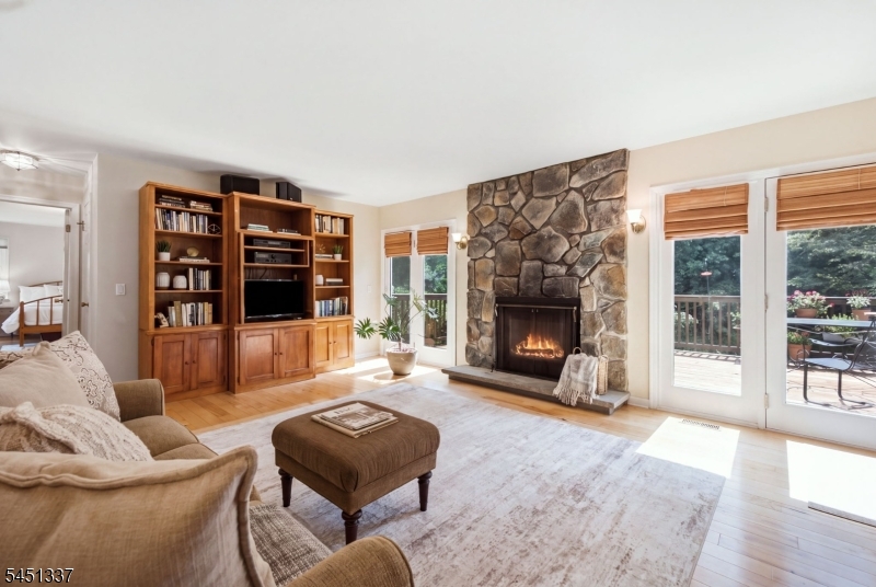 3 Brown Ct