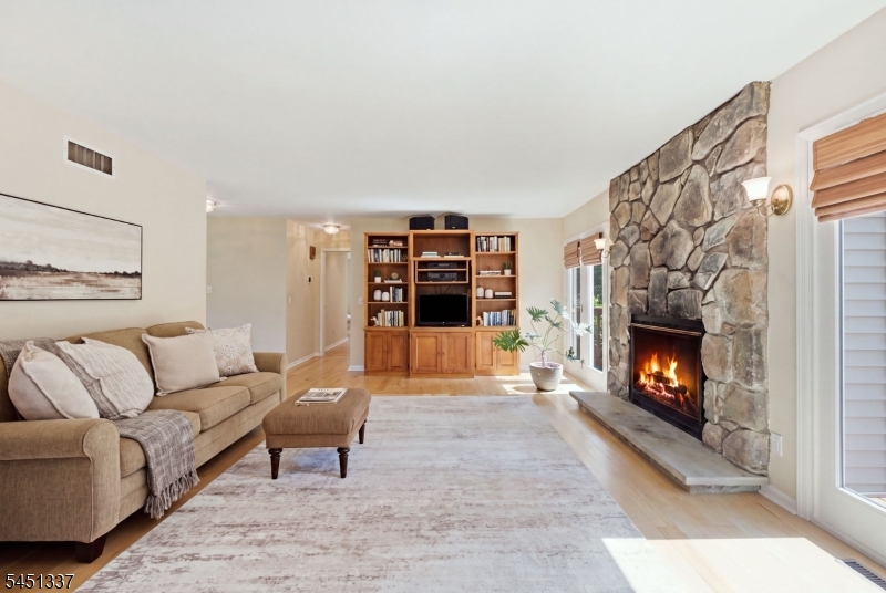 3 Brown Ct