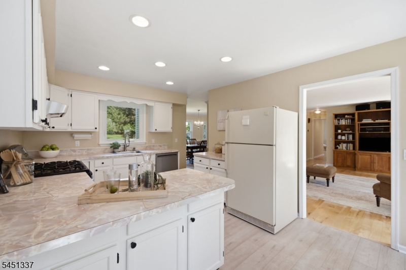 3 Brown Ct