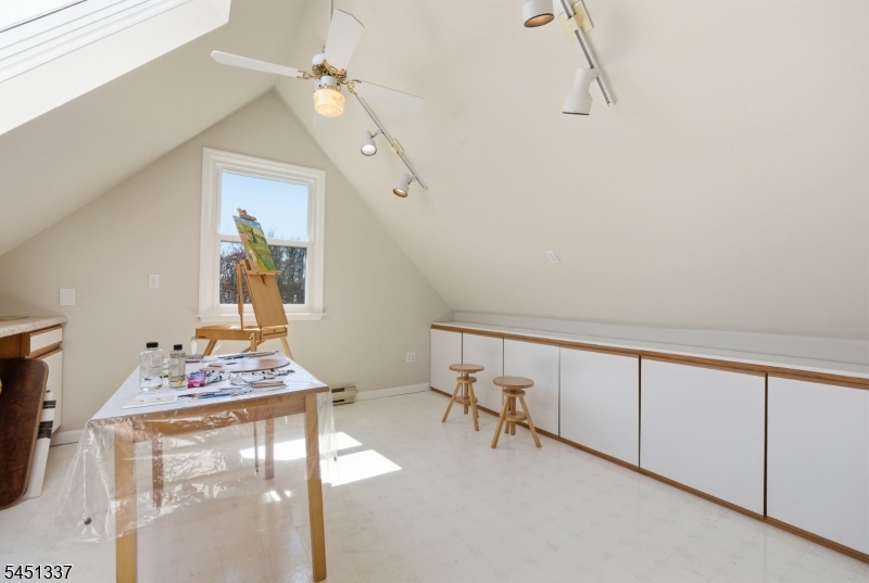 3 Brown Ct