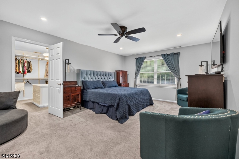 53 Highwood Rd