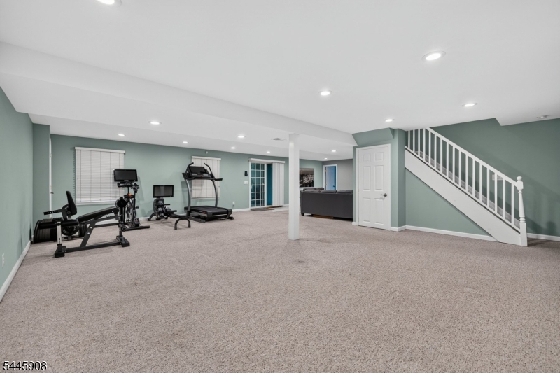 53 Highwood Rd