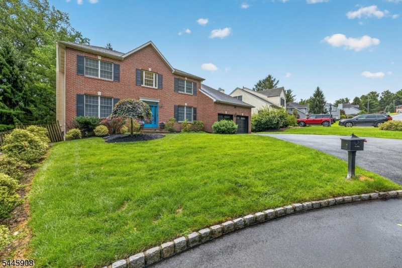 53 Highwood Rd
