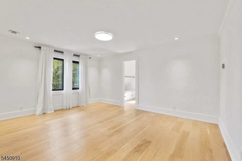 226 Haworth Ave