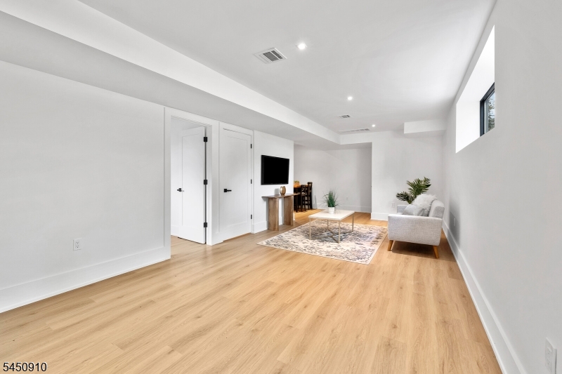 226 Haworth Ave