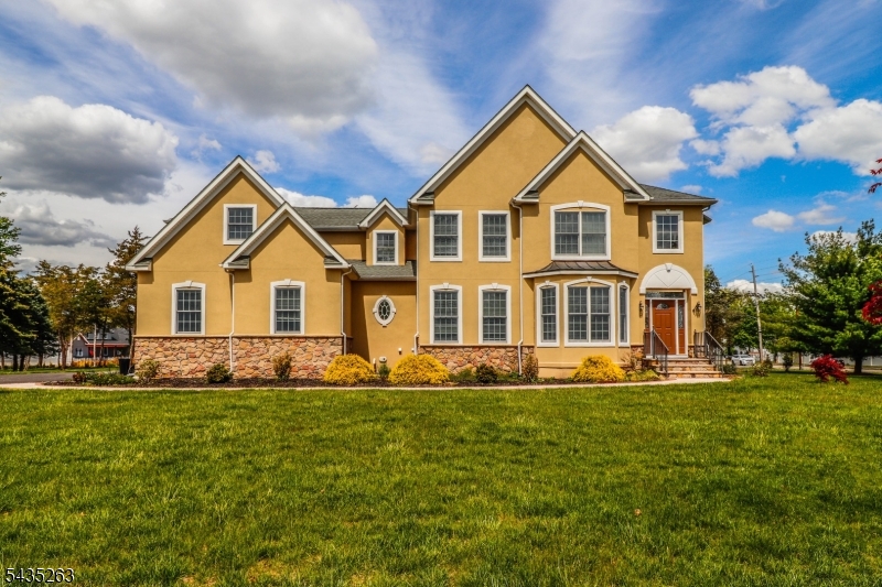 2 Brenner Ct
