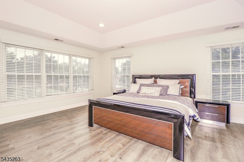 2 Brenner Ct