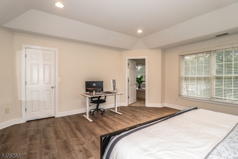 2 Brenner Ct