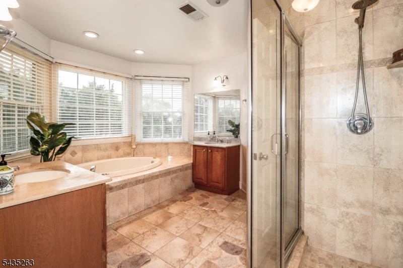 2 Brenner Ct