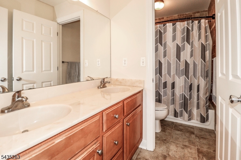 2 Brenner Ct
