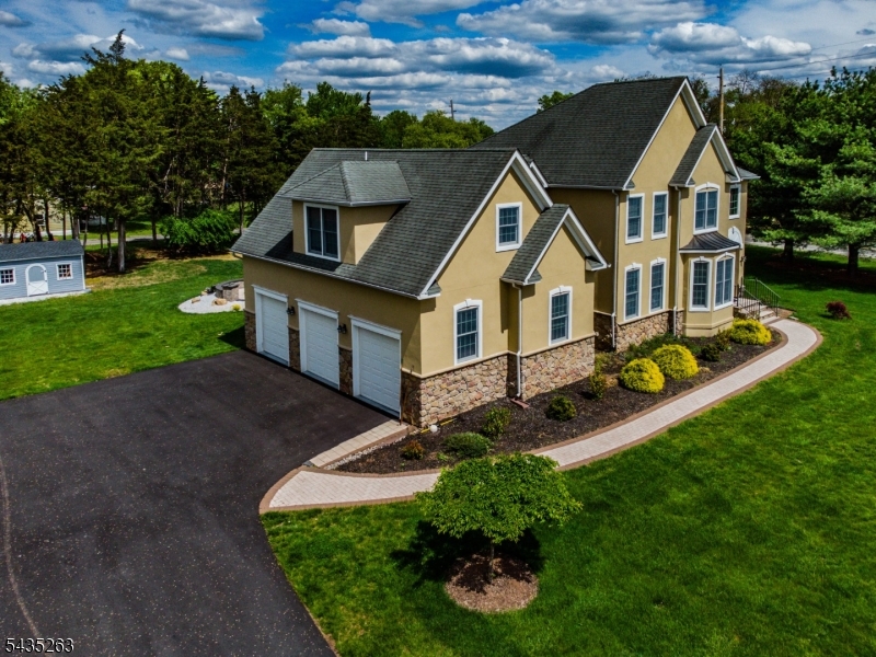 2 Brenner Ct