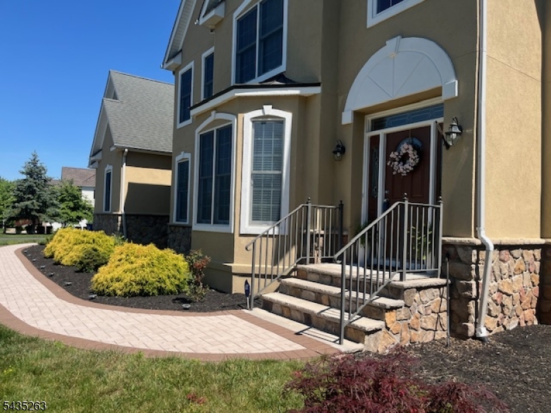2 Brenner Ct
