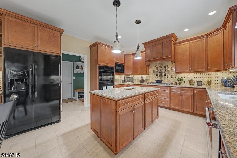 7 Melissa Dr