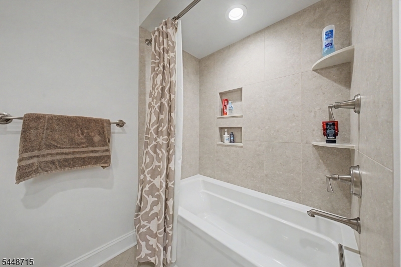 7 Melissa Dr