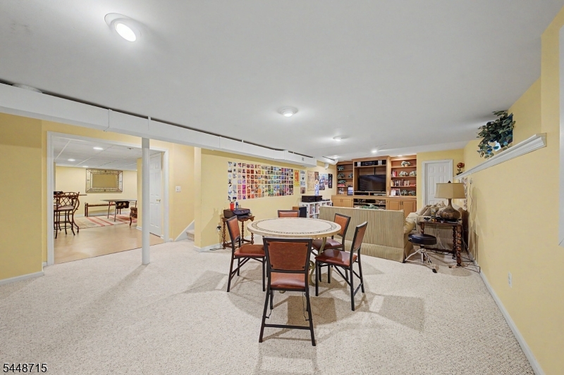 7 Melissa Dr