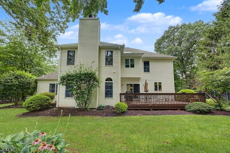 7 Melissa Dr