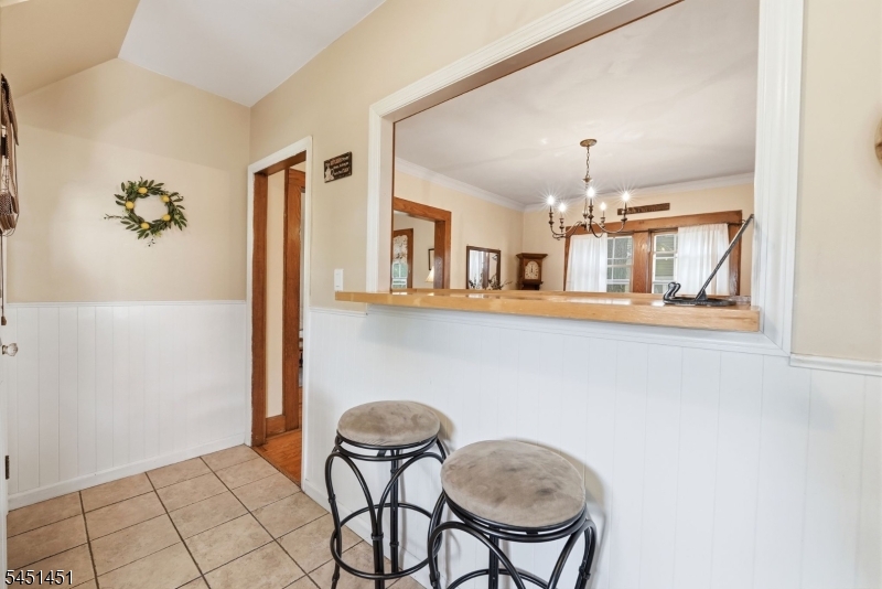 112 Grove Ave