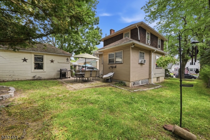 112 Grove Ave